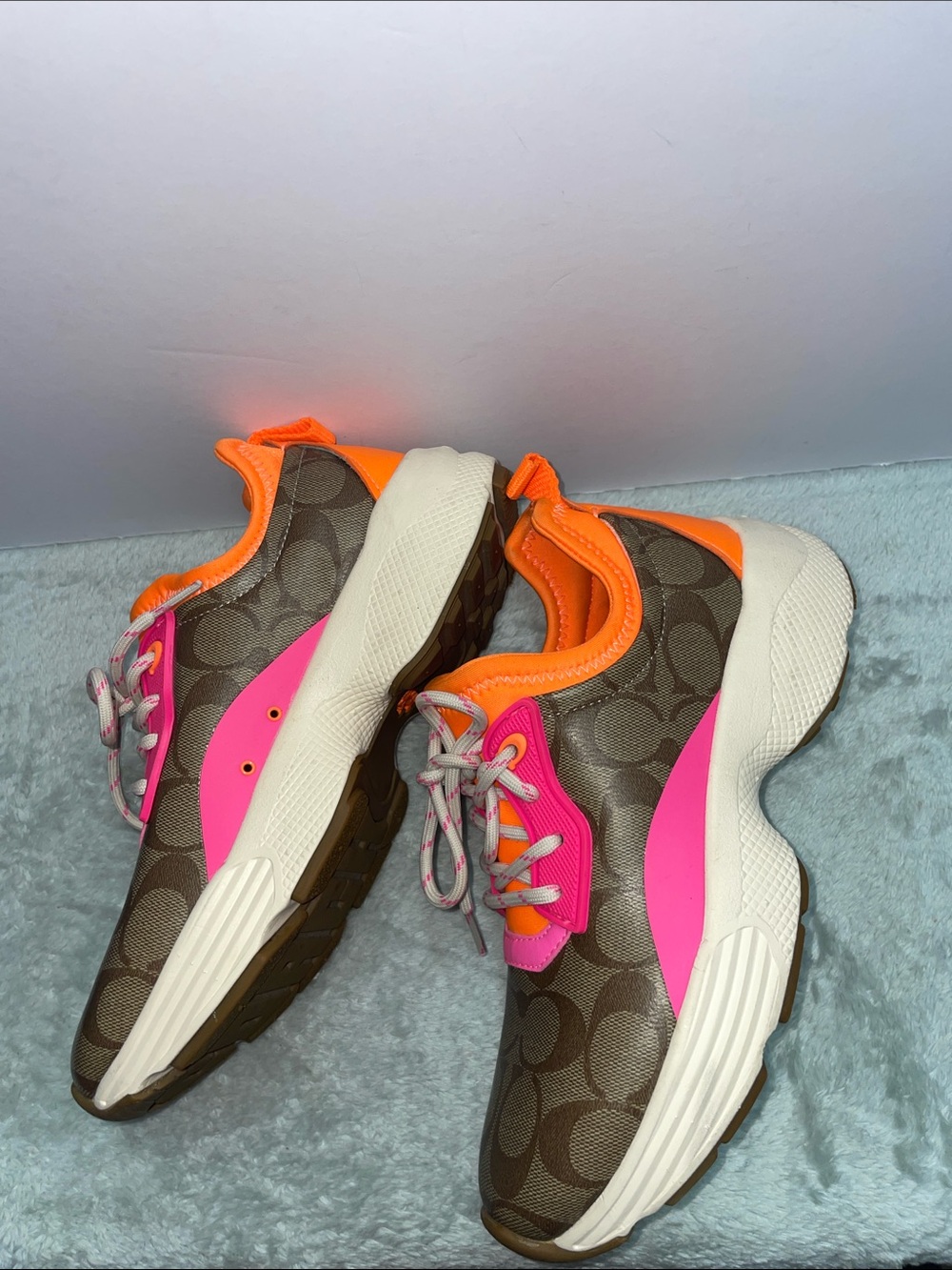 Coach Runner Woman’s Sneakers - Picture 2 of 8